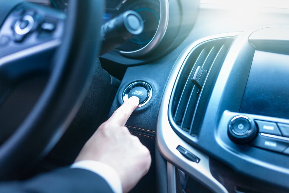 Estos son los hábitos que debes evitar si tienes un coche automático. Foto: Freepik