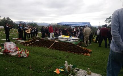 Con banderas de Colombia y México, despiden a estudiante asesinado en Puebla 