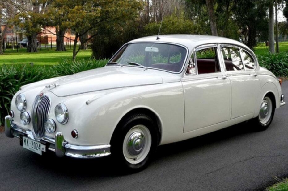 Cinco autos clásicos ideales para una boda