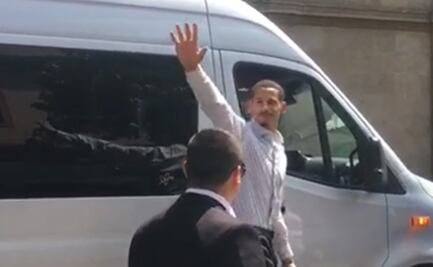 AMLO se reúne con Juan Toscano, primer basquetbolista de origen mexicano en ganar un título de NBA