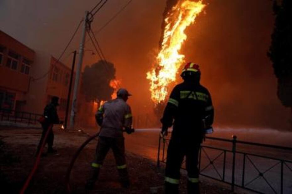Calor, fuego e inundaciones dejan cientos de muertos y miles de afectados en el mundo