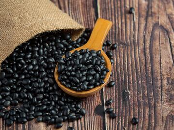 Qué enfermedades previene comer frijoles negros