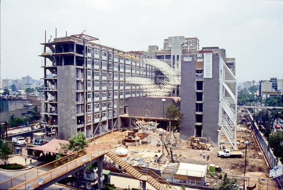 Industria de la construcción, entre baches y hoyos