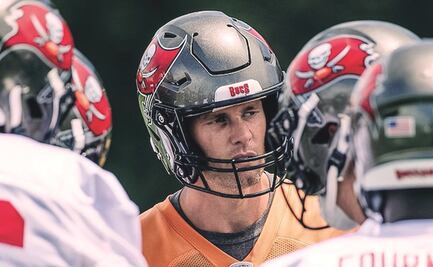 Tom Brady se presenta en la temporada ya sin Rob Gronkowski