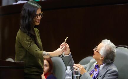 Rechazan sancionar a diputada que regaló "churro" a Sánchez Cordero