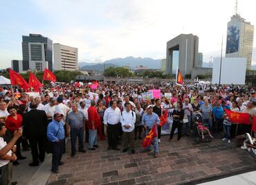 Protestan en NL por congelamiento de cuentas para Cendis