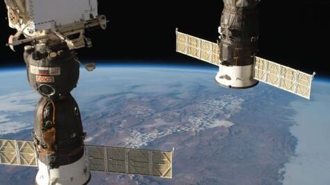Cómo los astronautas repararon la fuga de la Estación Espacial Internacional