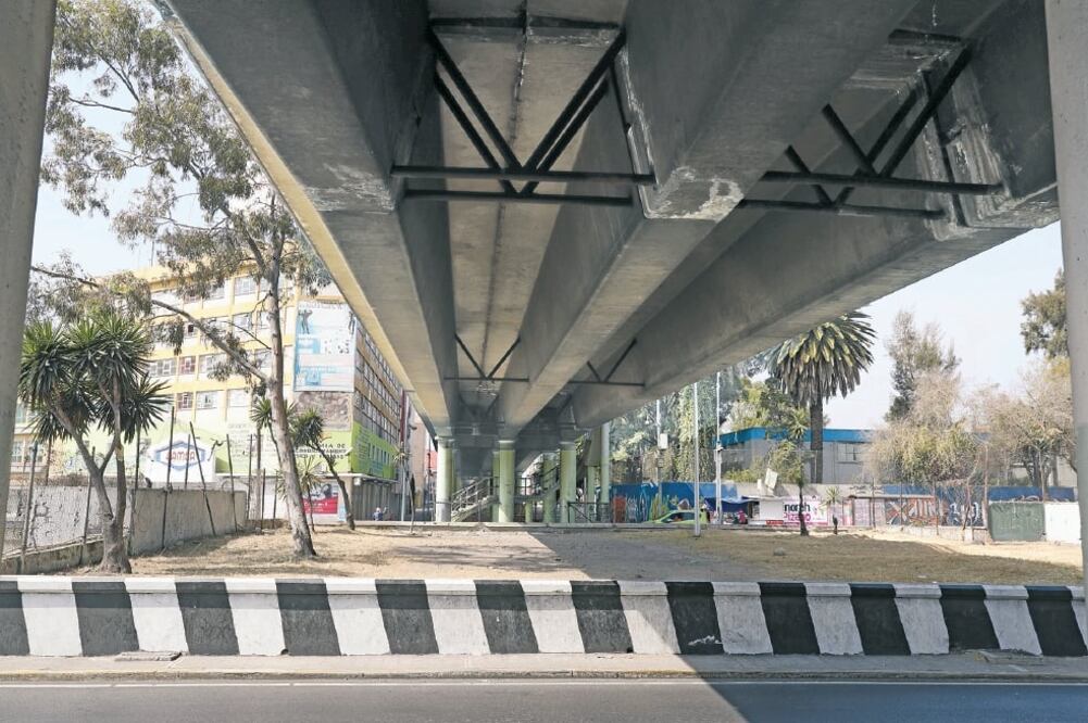 El objetivo es facilitar el paso de peatones y ciclistas entre dos zonas de la colonia Portales, en la delegación Benito Juárez (LUCÍA GODÍNEZ. EL UNIVERSAL)