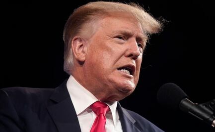 Juez federal de Texas ordena restaurar la política "Quédate en México" de Trump