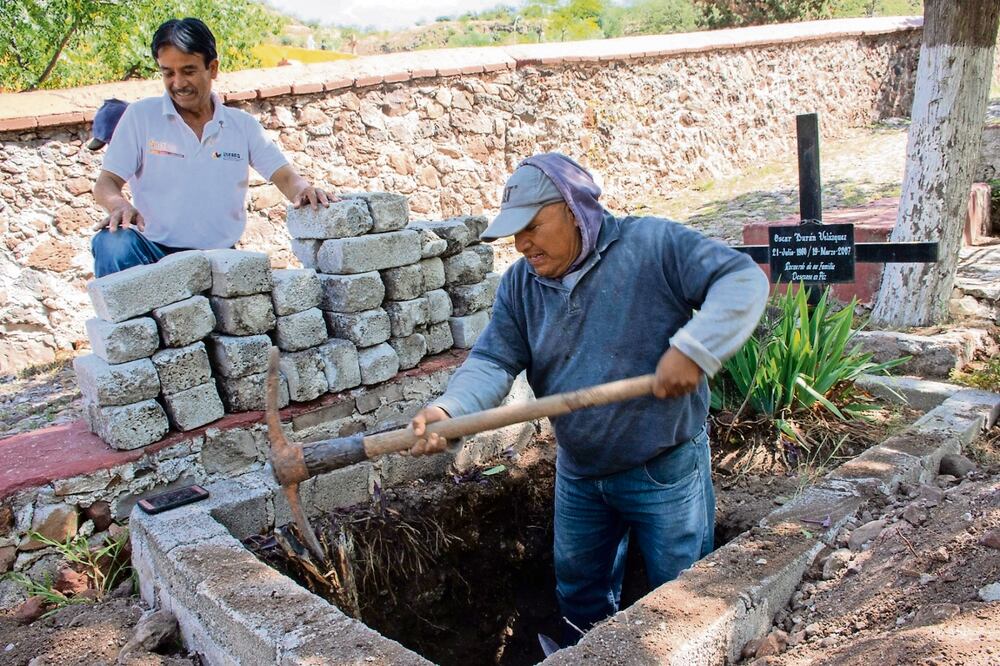 De 2021 a 2022 y de 2022 a 2023 la tasa de defunciones decreció 194.90 y 44.48 puntos, llegando a 456.5 defunciones por cada 100 mil habitantes.