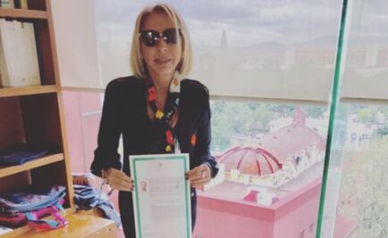 Laura Bozzo presume que ya es mexicana 