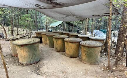 Aseguran dos laboratorios de aparente producción de droga sintética en la sierra de Chihuahua; localizan campamento con víveres