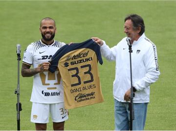 Dani Alves lo reconoce: "Vine a Pumas porque representa a la Universidad"