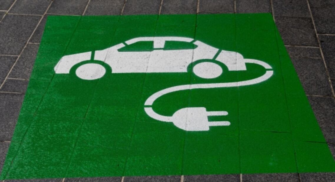 Cómo funcionan los motores de los autos eléctricos