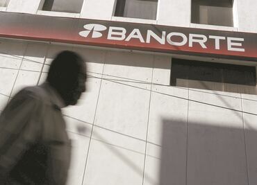 Banorte cierra con pérdida en Bolsa sin remontar tropezón tras invitar a mexicanos a comprar Banamex