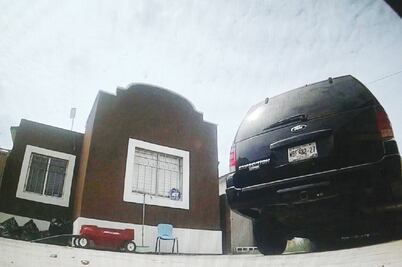 Desaparece camioneta de pareja vende niños