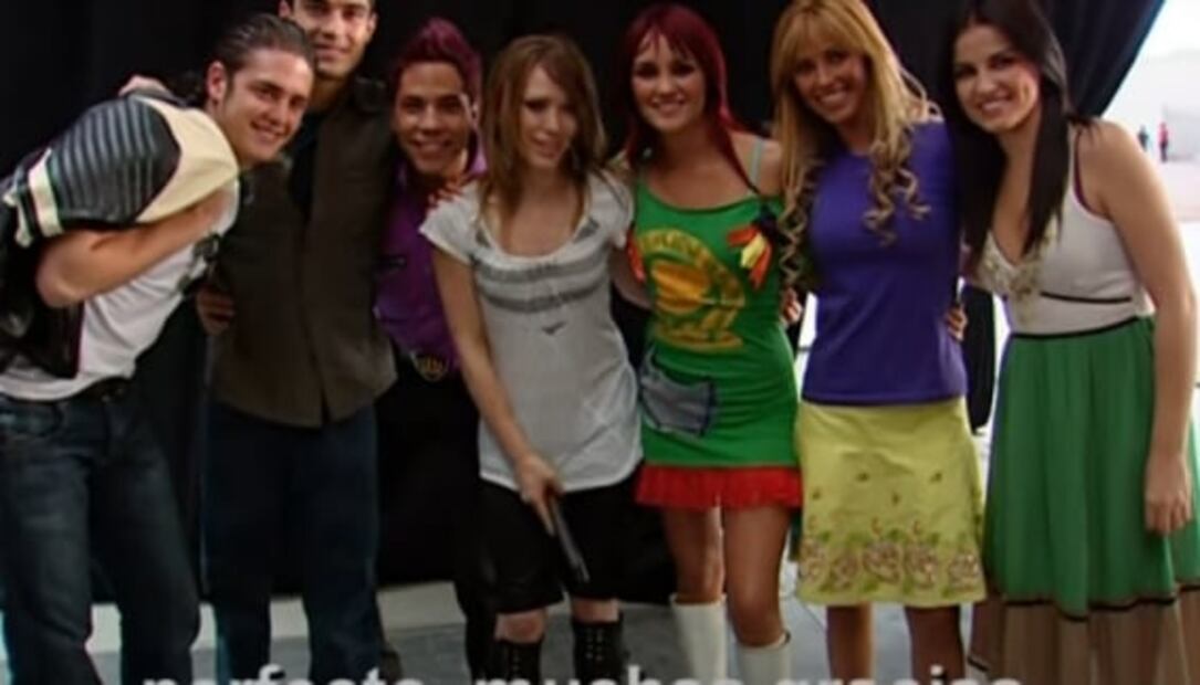 ¡Yo digo R, tú dices BD! El día que Hilary Duff se declaró fan de RBD y mejor amiga de Anahí