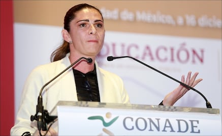 Juez ordena a Ana Guevara y Conade regresar becas a nadadoras