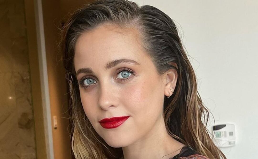 Además de actuar, Natasha ha incursionado en la música, grabando discos con el elenco de "De pocas, pocas pulgas" y siendo parte del grupo Eme 15 relacionado con "Miss XV".