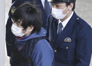 Fiscales acusan de asesinato al sospechoso de la muerte del exprimer ministro Shinzo Abe