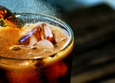 La ingesta de bebidas azucaradas es tres o cuatro veces mayor a lo recomendado en el país: INSP
