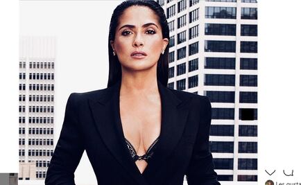 Salma Hayek se equivoca, pero presume tortuga y cuerpazo en bikini 