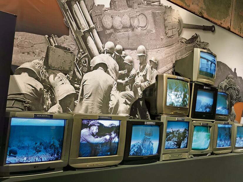 En Camp Greaves, los edificios albergan instalaciones artísticas con fotografías y exposiciones sobre la Guerra de Corea. Foto: Especial