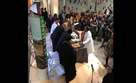 Museo británico devuelve cabello de un emperador que fue saqueado 