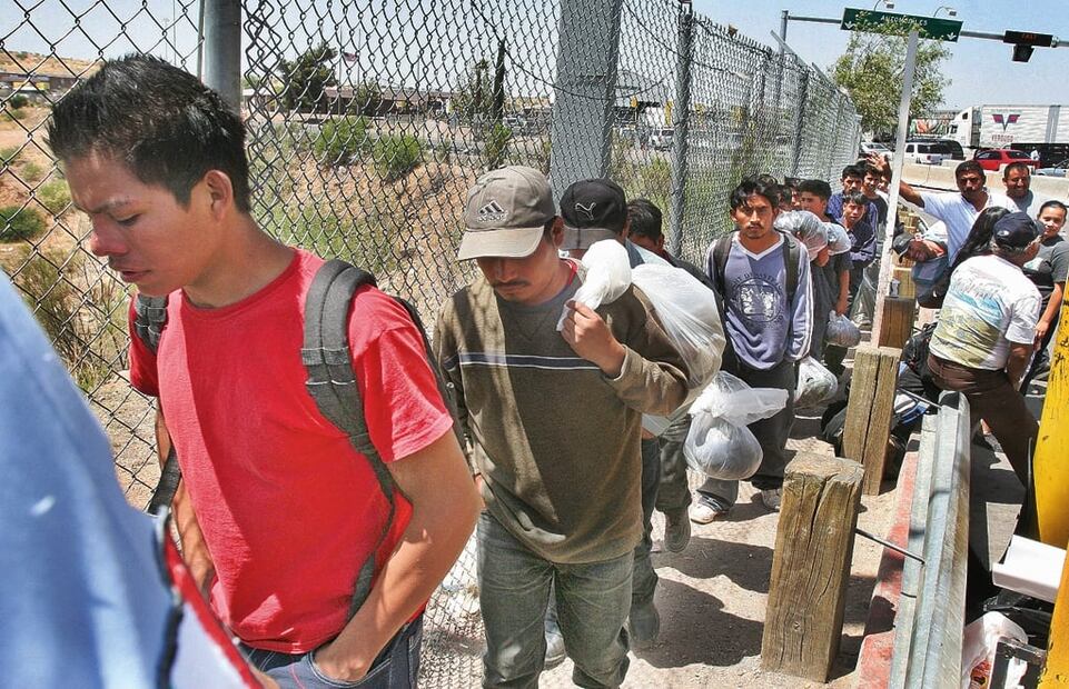 Actualmente la comunidad hidalguense en EU alcanza las 427 mil personas en riesgo de ser deportados. Foto: Archivo / EL UNIVERSAL