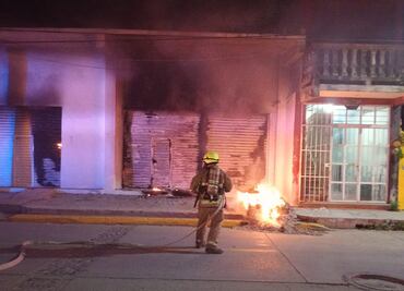 Incendian dos tiendas en Juchitán, Oaxaca; aparentemente fueron provocados