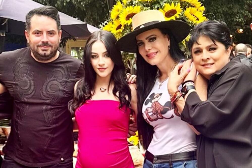 Babyshower de Tessa, la hija que esperan José Eduardo Derbez y Paola Dalay.
Foto: Instagram