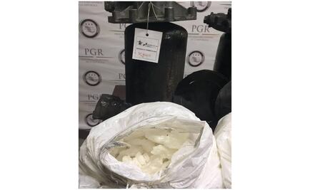 Hallan 10 kg de metanfetamina oculta en autobús de Sonora