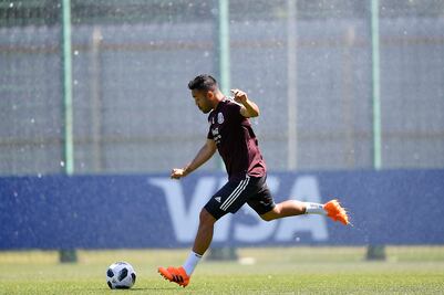 Marco Fabián demuestra su buen estado físico