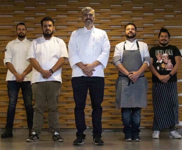 Platillos del Mar, la dark kitchen del chef Emmanuel Zúñiga, está de manteles largos