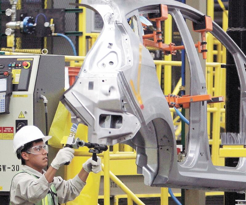 En un sondeo realizado por el Index, 45 de cada 100 maquiladoras del país que fueron consultadas registran reducciones de jornadas. Foto: ARCHIVO EL UNIVERSAL