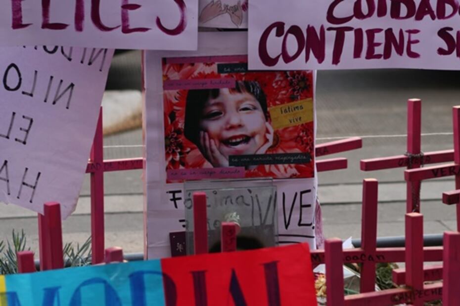 Demandan justicia para Fátima en el antimonumento frente a Bellas Artes