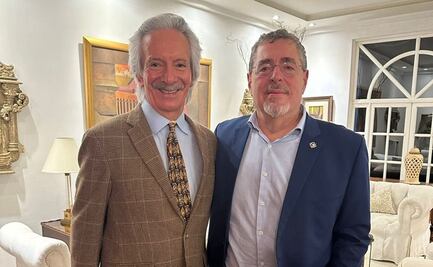 Presidente de Guatemala visita en al periodista excarcelado José Rubén Zamora; dialogaron sobre proyectos para el país