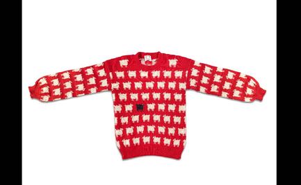 Subastarán simbólico suéter con oveja negra que usó la princesa Diana en 1981