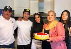 ¿Estuvo Kimberly? Stefanny Loaiza y su familia hacen homenaje a su mamá tras el reciente fallecimiento 