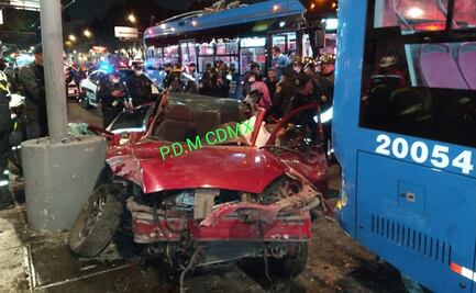 Dos muertos, saldo de accidente automovilístico cerca de Plaza Garibaldi
