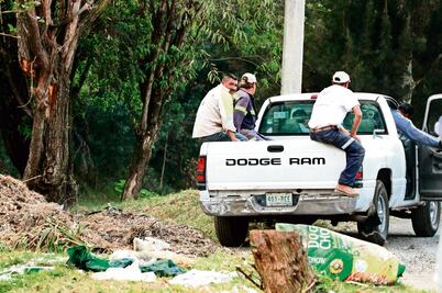 Tiraderos clandestinos inundan Xochimilco