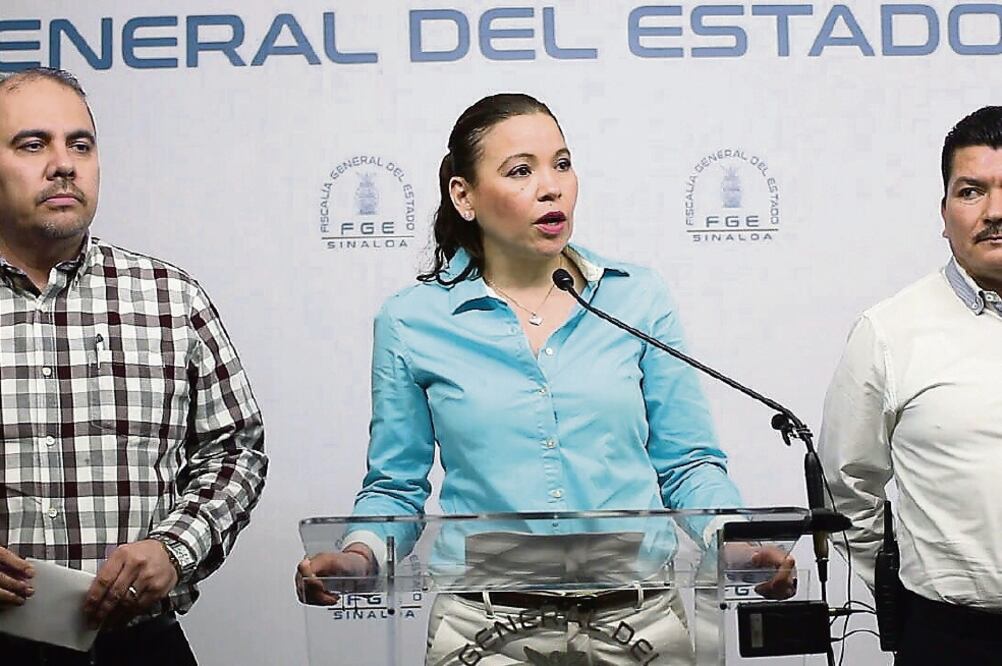 Colaboración. La vicefiscal Nubia González pide apoyo a la sociedad para localizar a los ex funcionarios. (JAVIER CABRERA. EL UNIVERSAL)