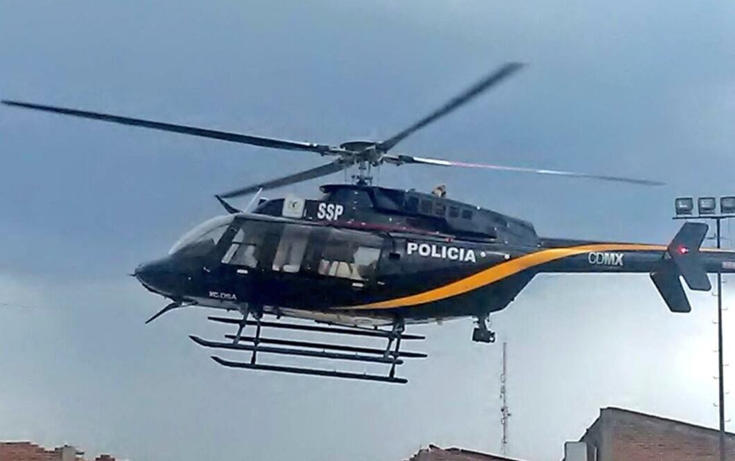 La policía fue traslada por un helicóptero de la SSP local a un hospital de la delegación Álvaro Obregón. Foto: Especial