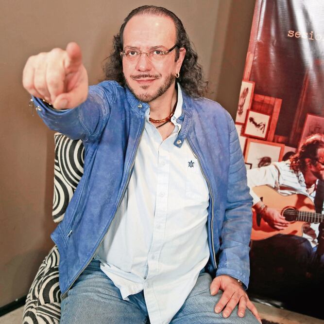 “La idea es no sólo quedarnos en el país”, comenta el cantautor (AGUSTÍN SALINAS. EL UNIVERSAL)