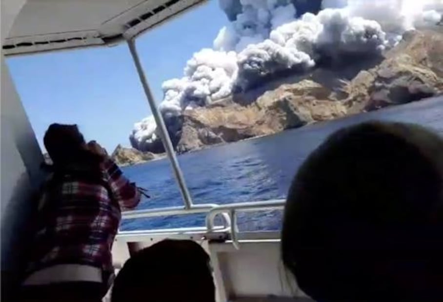 Las impactantes imágenes de la erupción del volcán de Nueva Zelanda