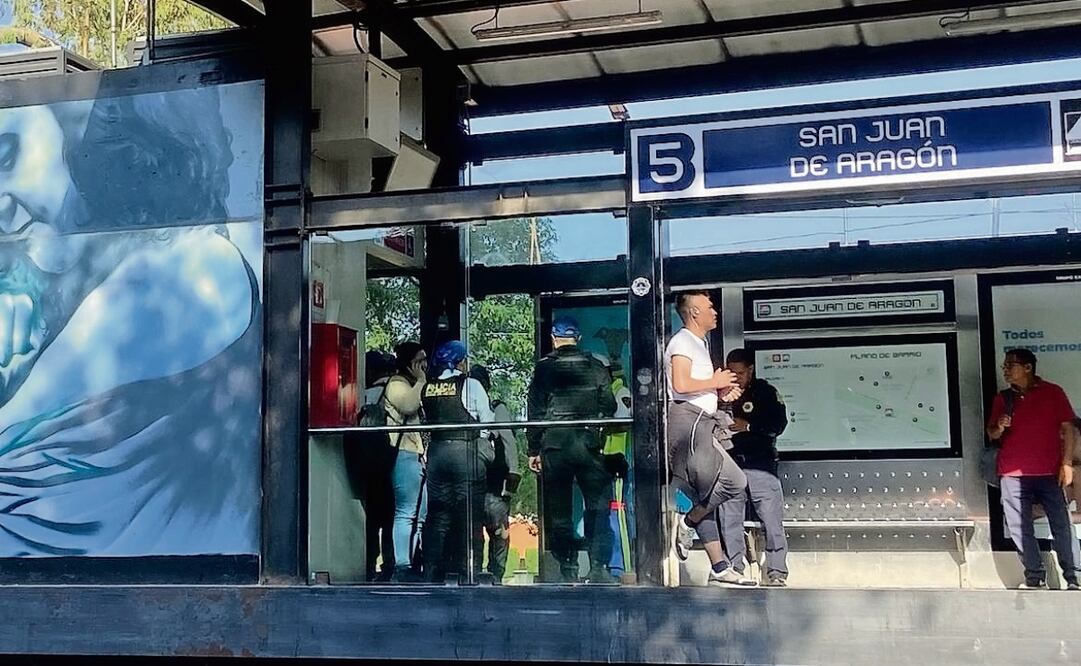 Un caso más de un pinchazo fue reportado por un usuario del Metrobús. Foto: Juan Carlos Williams / EL UNIVERSAL