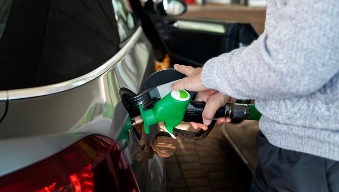 La gasolina magna no es compatible con todos los vehículos. Foto: Freepik