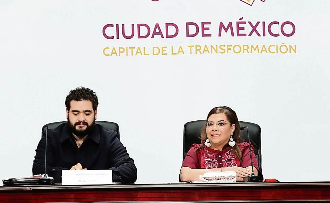 Junto al secretario de Finanzas, la jefa de Gobierno destacó la aceptación del documento. Foto: Especial