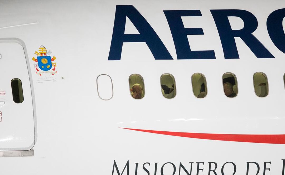 Llega Papa Francisco a Roma tras viaje a México