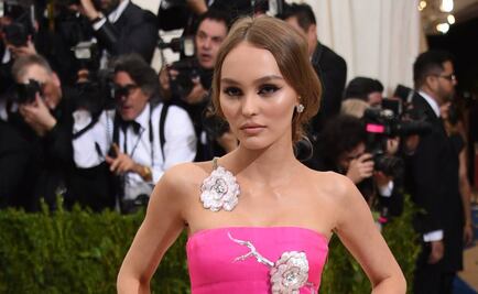 La hija de Johnny Depp posa topless